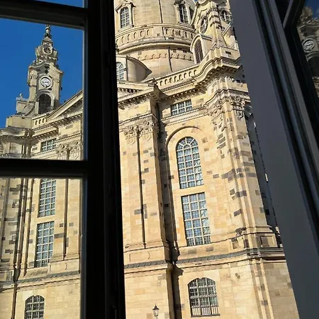 Gemuetliches Mit Blick Zur Frauenkirche