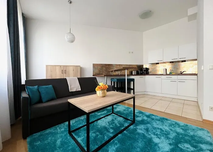 Gemuetliches Mit Blick Zur Frauenkirche